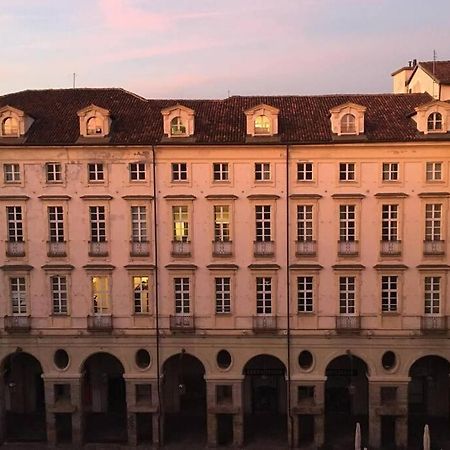 Charmant Maison In Centro Turin Luaran gambar