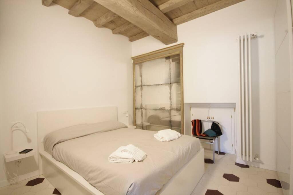 Charmant Maison In Centro Turin Luaran gambar