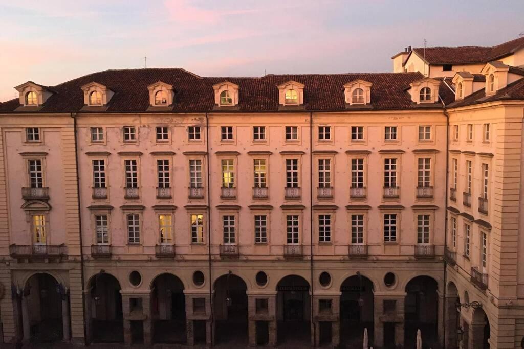 Charmant Maison In Centro Turin Luaran gambar