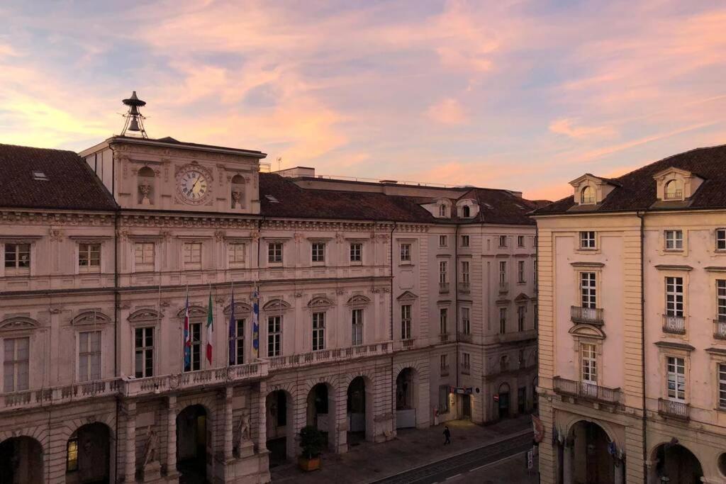 Charmant Maison In Centro Turin Luaran gambar